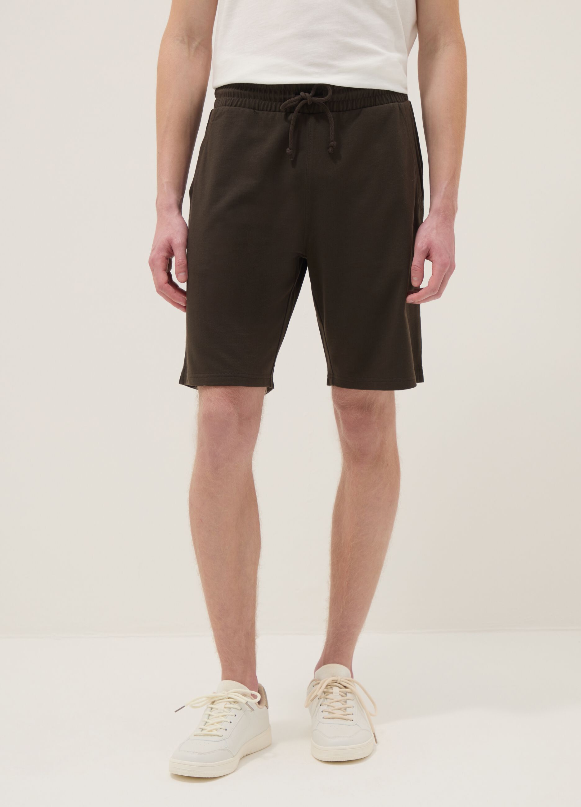 Brown cotton blend regular fit shorts