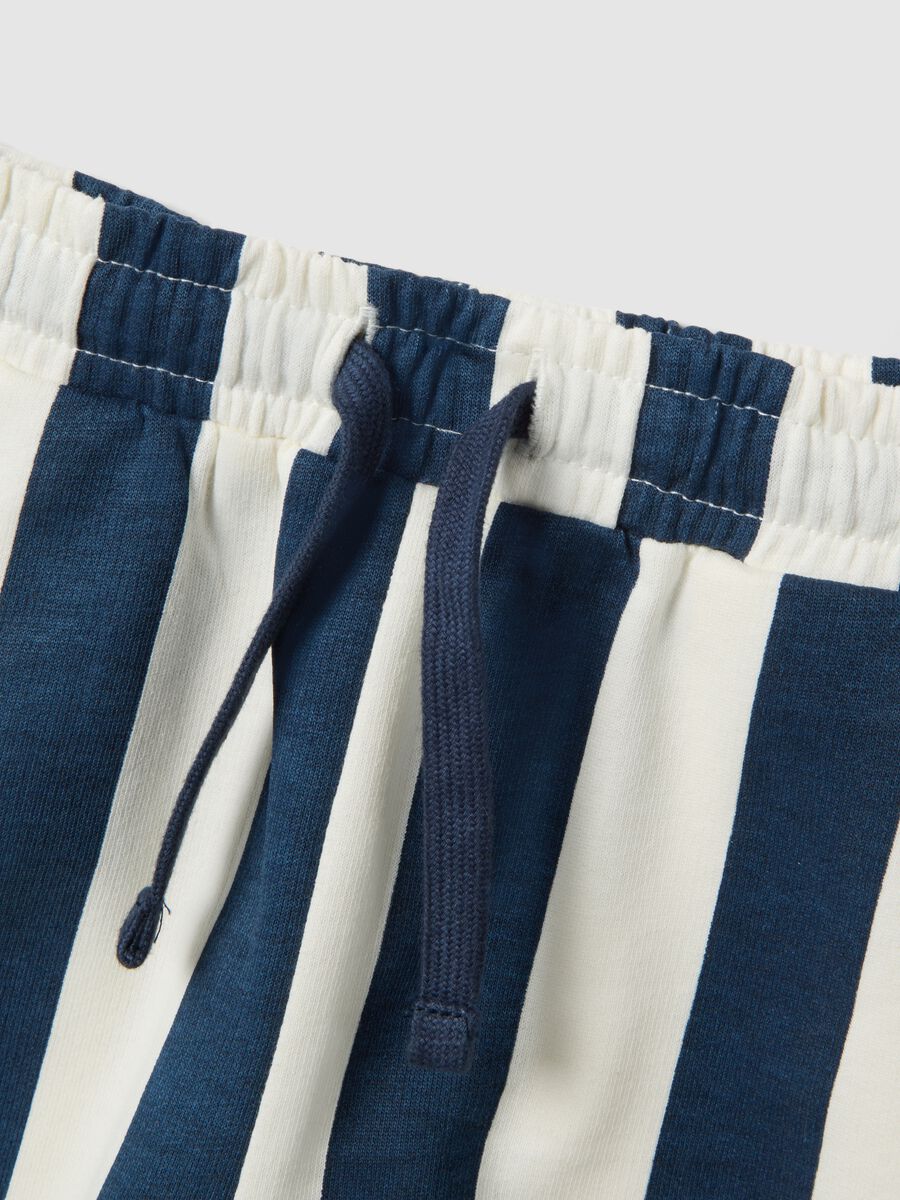 &Sigma;&epsilon;&tau; Disney &mu;&epsilon; &mu;&pi;&lambda;&omicron;&upsilon;&zeta;ά&kappa;&iota; &kappa;&alpha;&iota; &kappa;&omicron;&nu;&tau;ό &pi;&alpha;&nu;&tau;&epsilon;&lambda;ό&nu;&iota; &alpha;&pi;ό &kappa;&alpha;&theta;&alpha;&rho;ό &beta;&alpha;&mu;&beta;ά&kappa;&iota; &gamma;&iota;&alpha; &alpha;&gamma;ό&rho;&iota;&alpha;_2