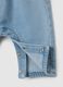 Baby-M&auml;dchen Latzhose in hellblauem Denim mit regul&auml;rer Passform_3