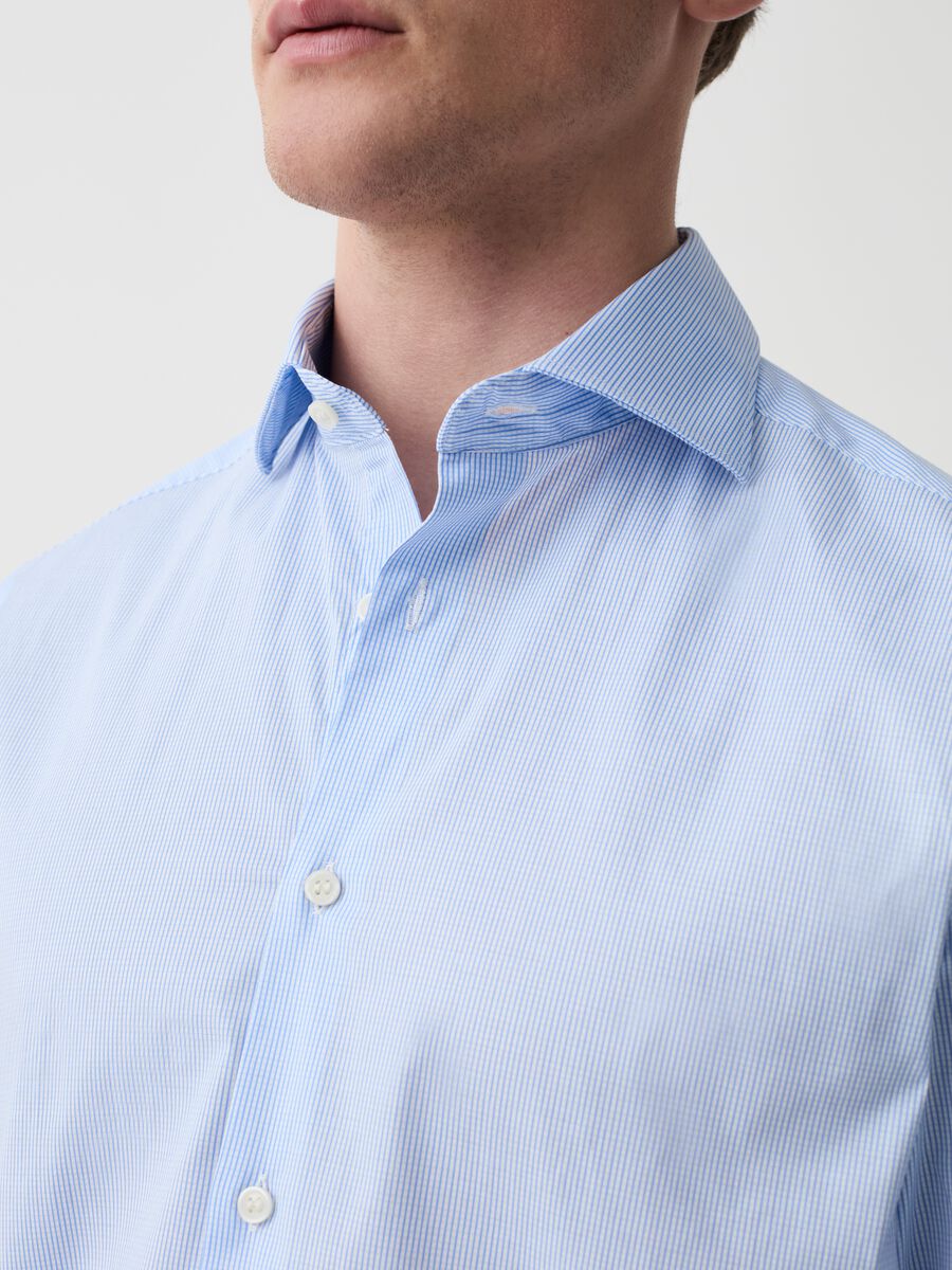 Regular-fit shirt in stretch cotton with slim stripes_1