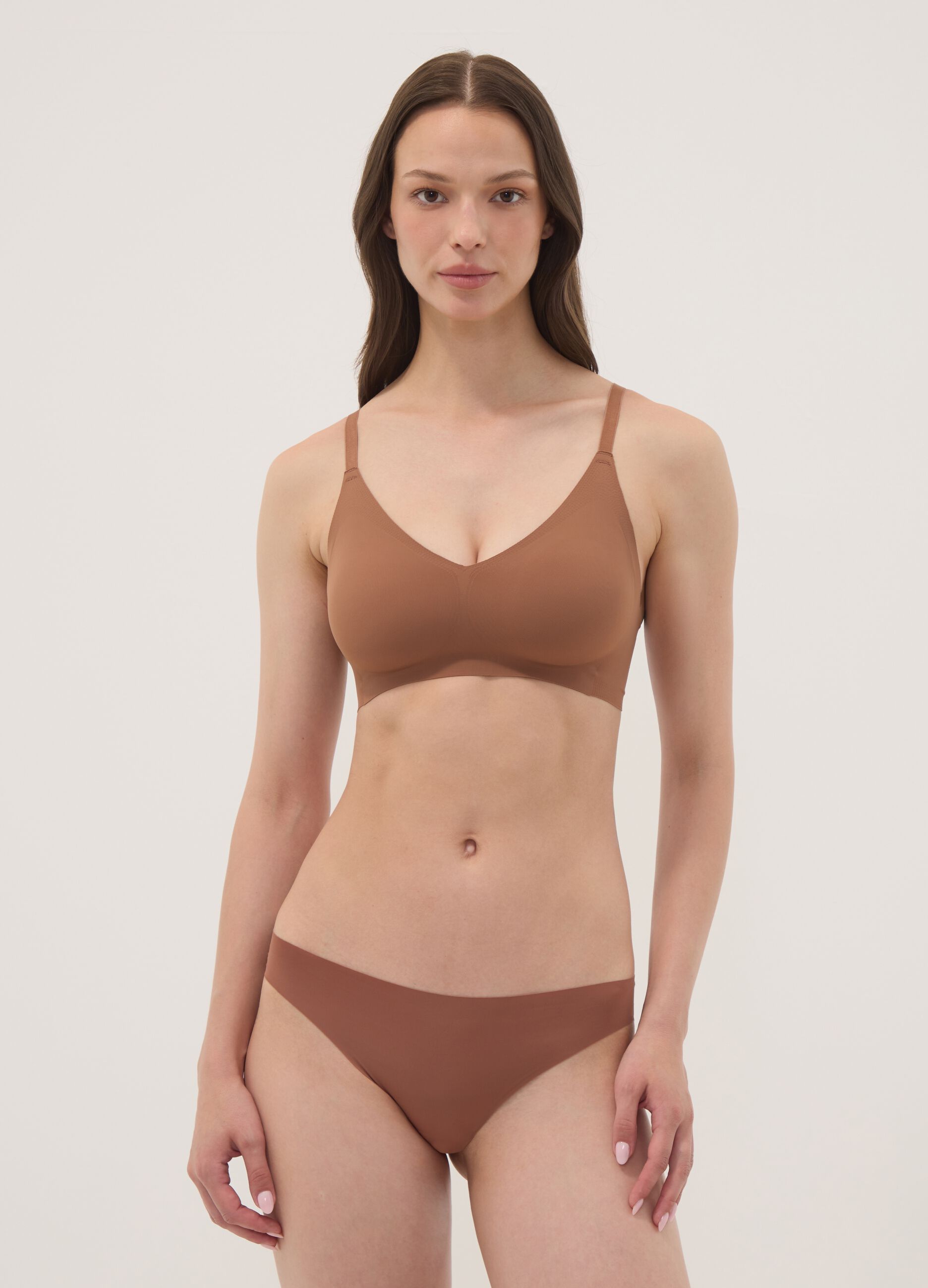 Brauner BH aus Stretchmaterial mit herausnehmbarer Polsterung