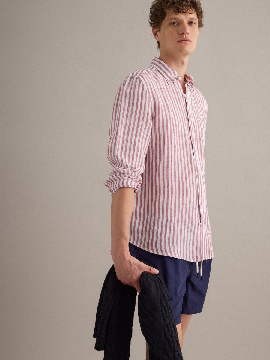 Blue swim shorts with elasticated waistband and drawstring_3