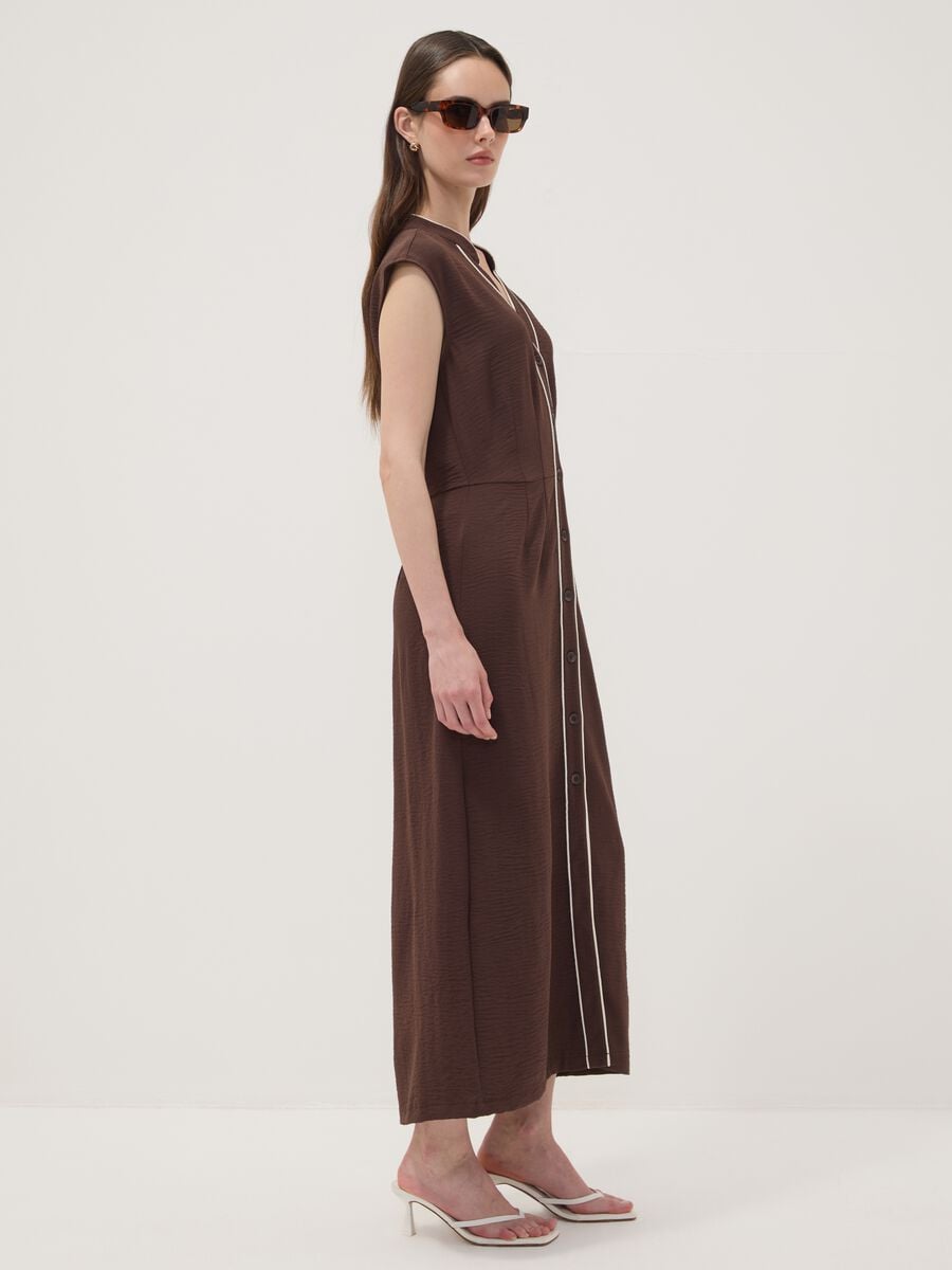 Long brown V-neck button-through dress, regular fit_1