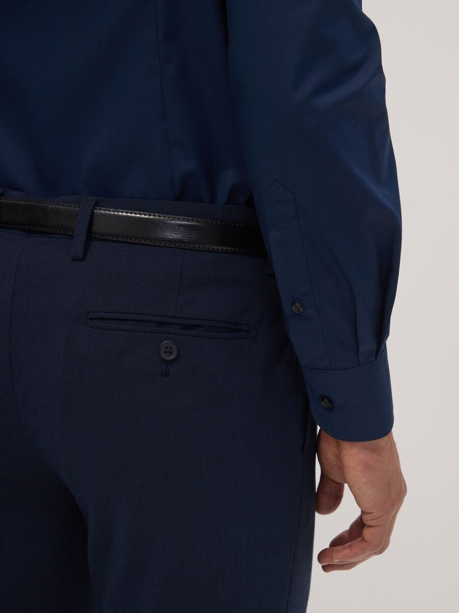 Blue slim-fit shirt with classic collar, easy-iron finish_2