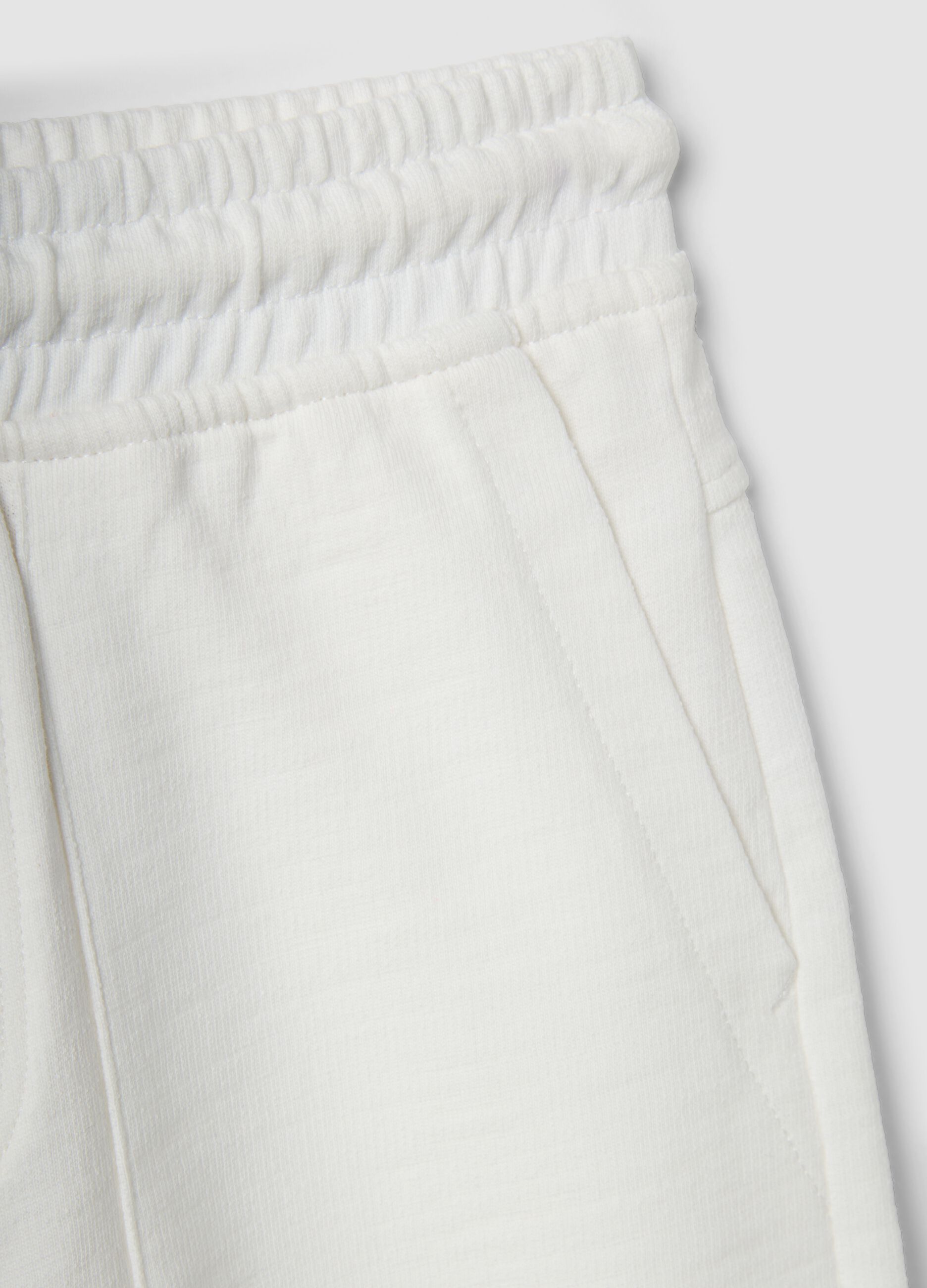 Boys&rsquo; white pure cotton shorts with elasticated waist