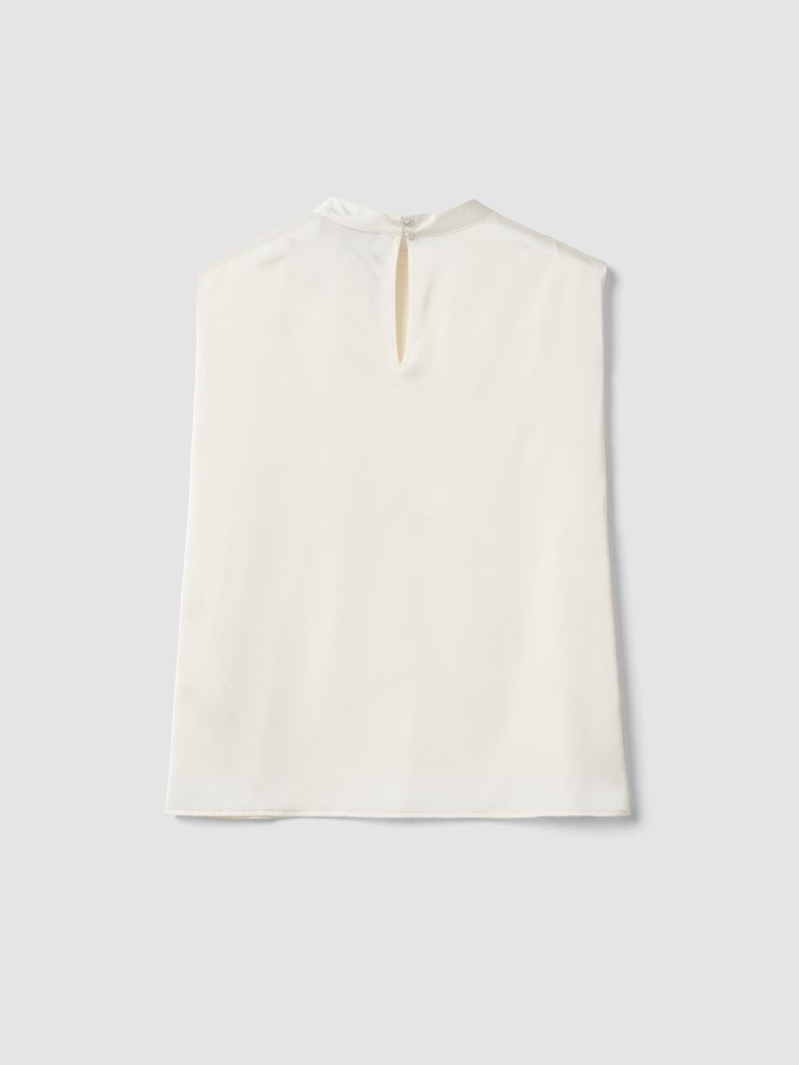 White stretch high-neck top_5