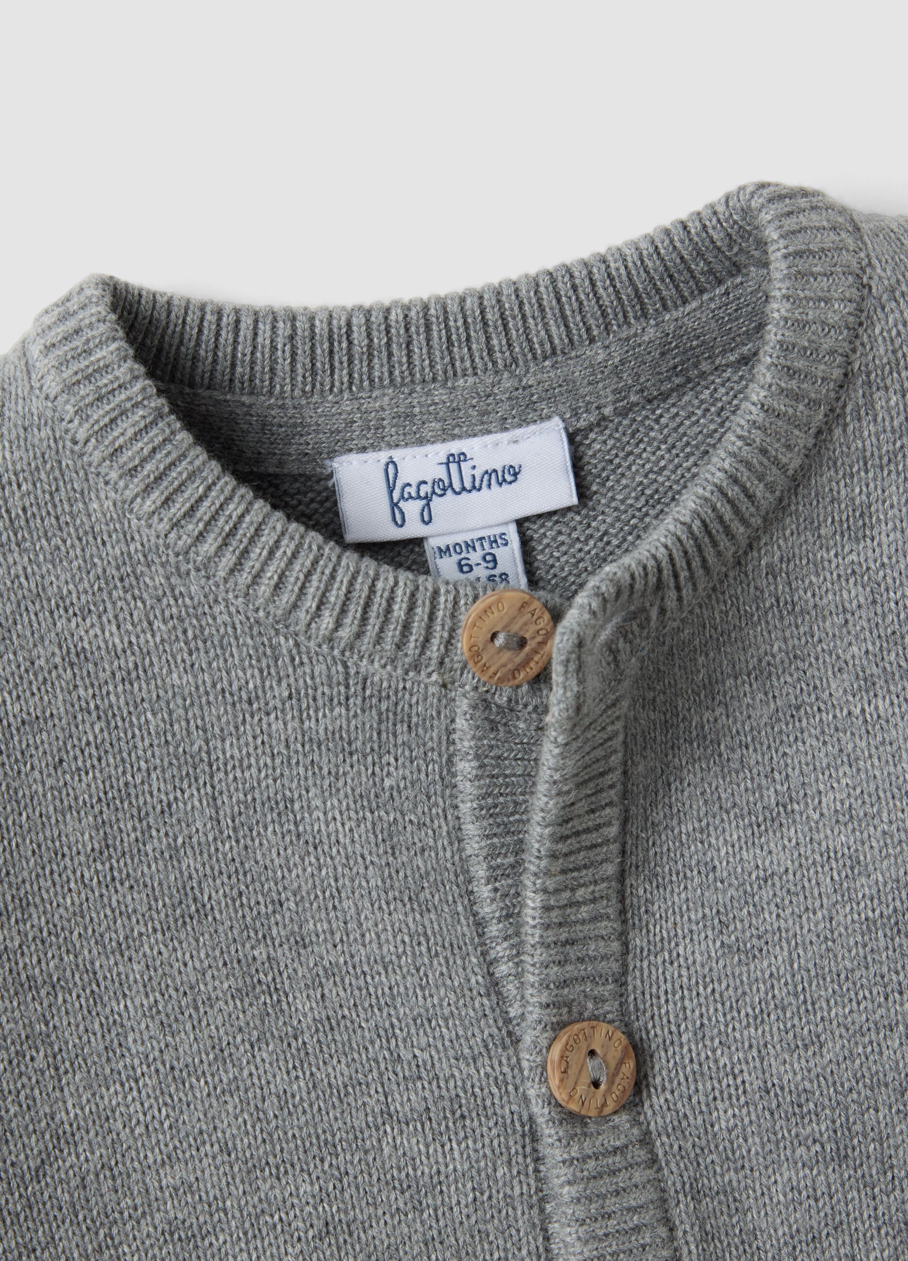 Graue Strickjacke aus reiner Bio-Baumwolle f&uuml;r Babys