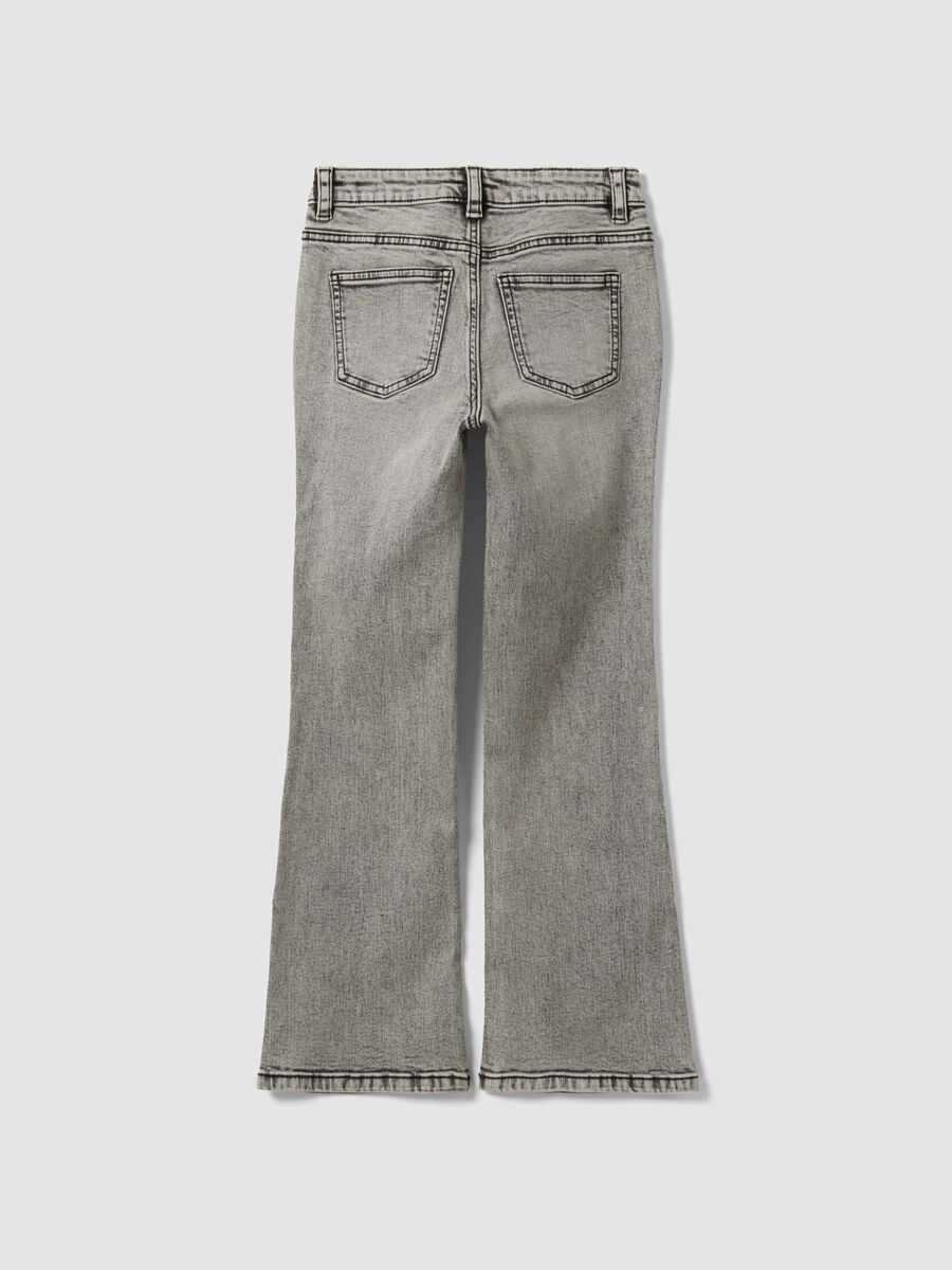 Graue Flared-Jeans aus Stretch-Baumwolle f&uuml;r M&auml;dchen_2