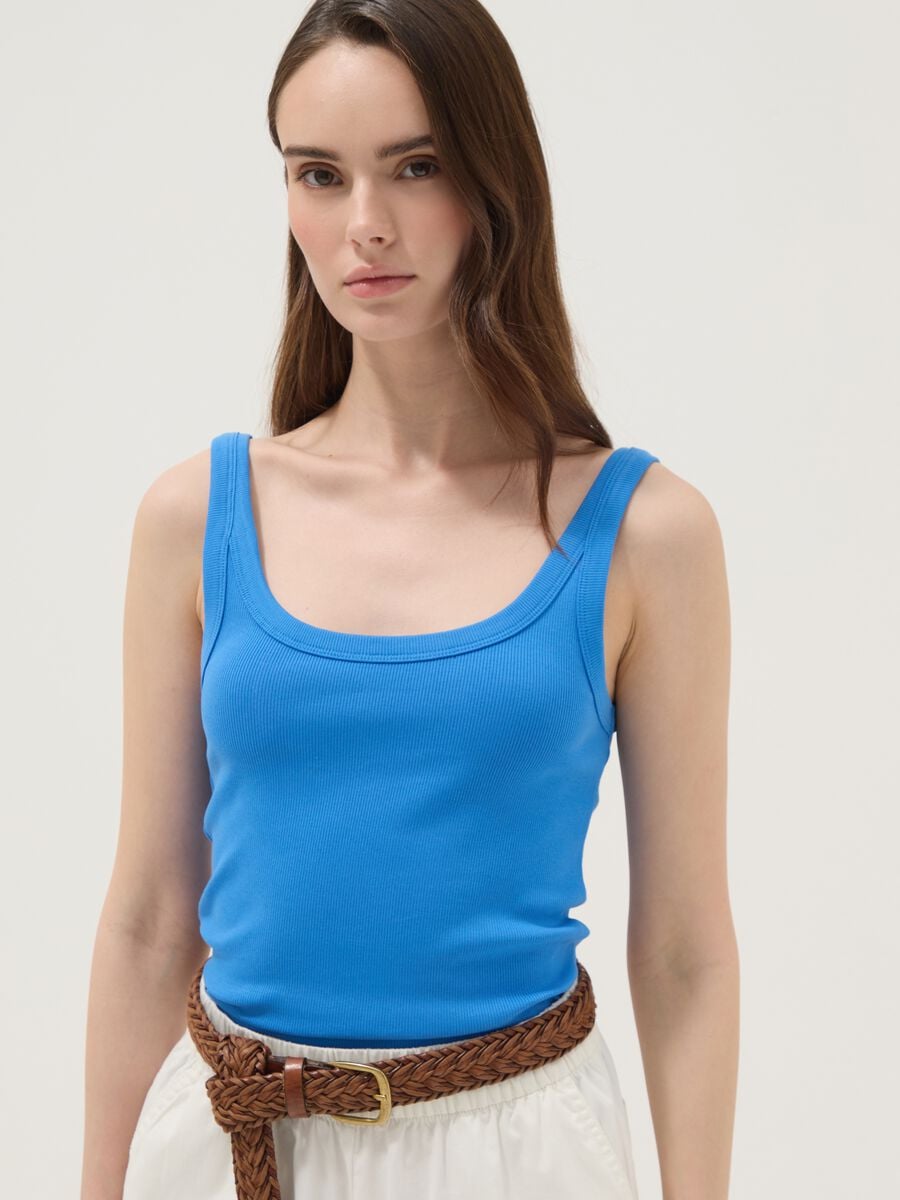 Camiseta de tirantes azul ajustada de algod&oacute;n el&aacute;stico_0