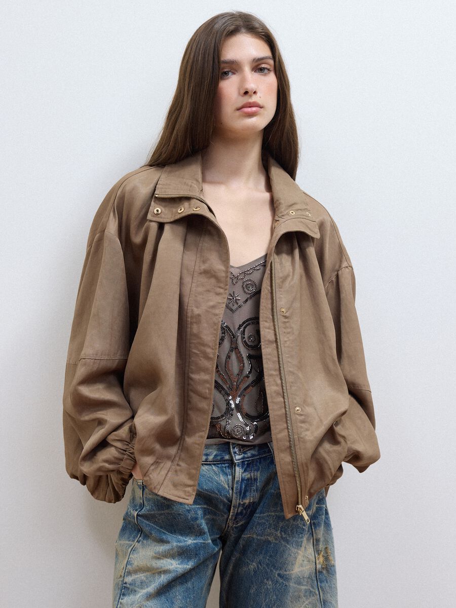 Chaqueta marr&oacute;n regular fit en mezcla de viscosa y lino_0
