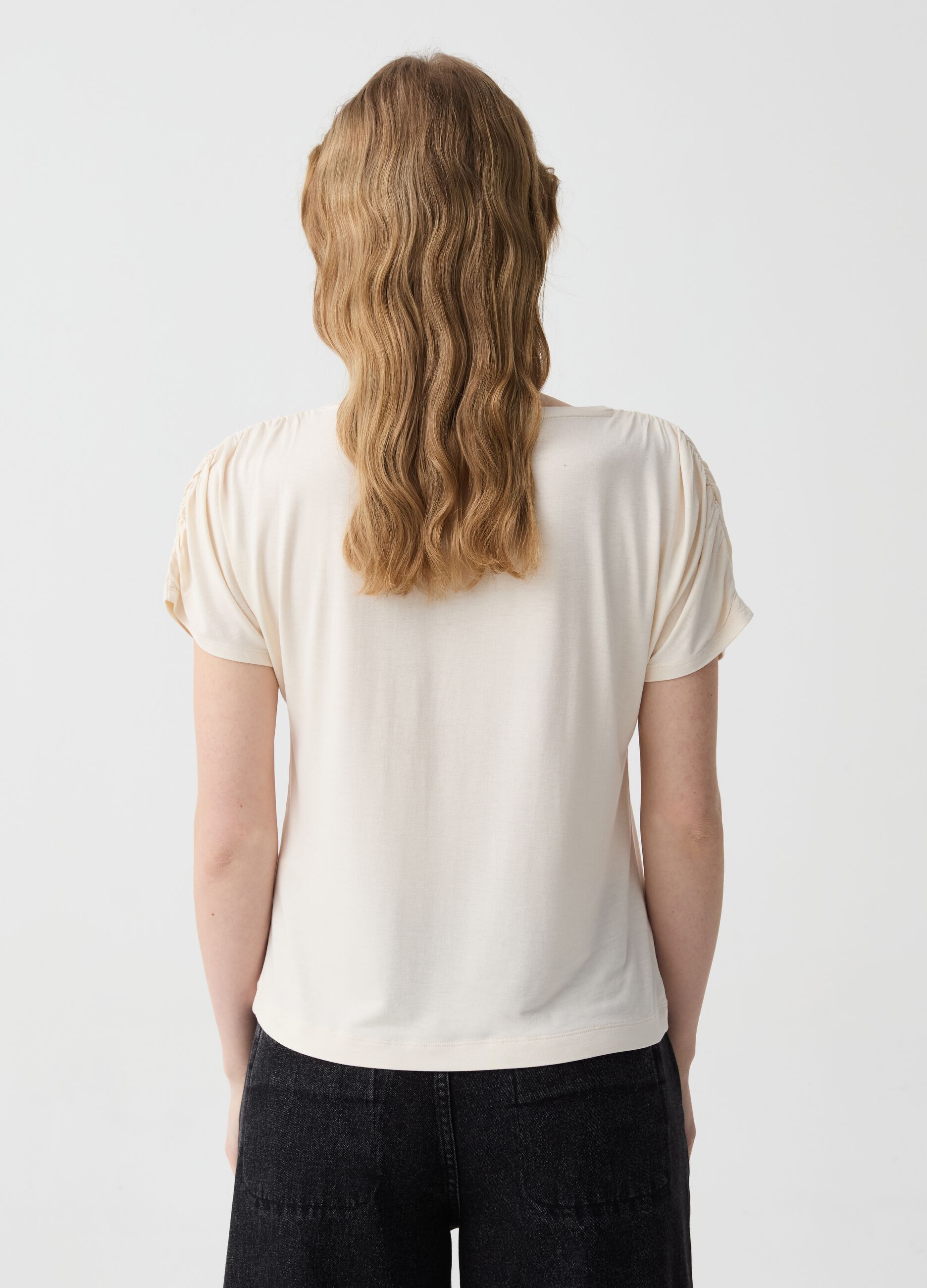 Stretch viscose t-shirt with gathering