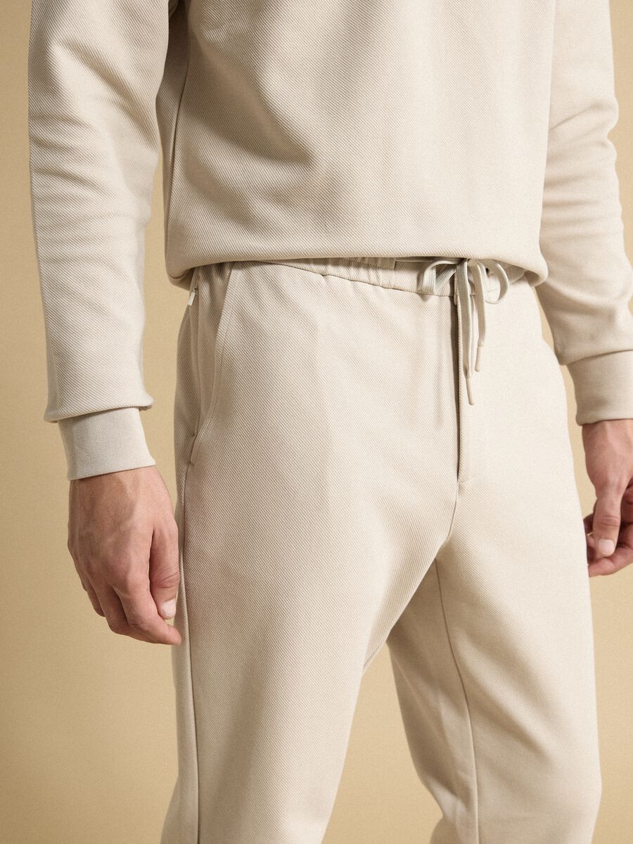 Beige regular-fit stretch cotton trousers_2