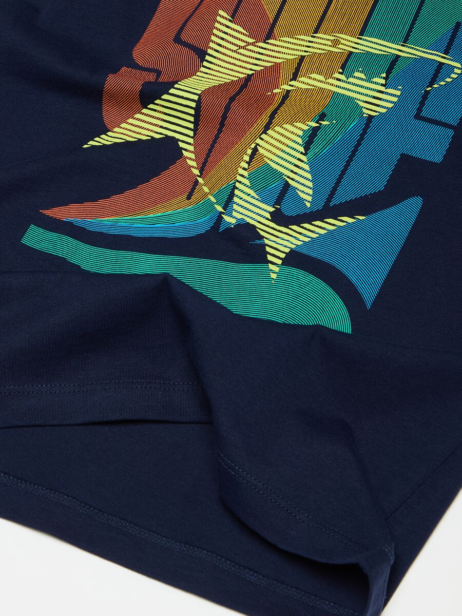 Camiseta de tirantes con estampado surf y tiburón_2