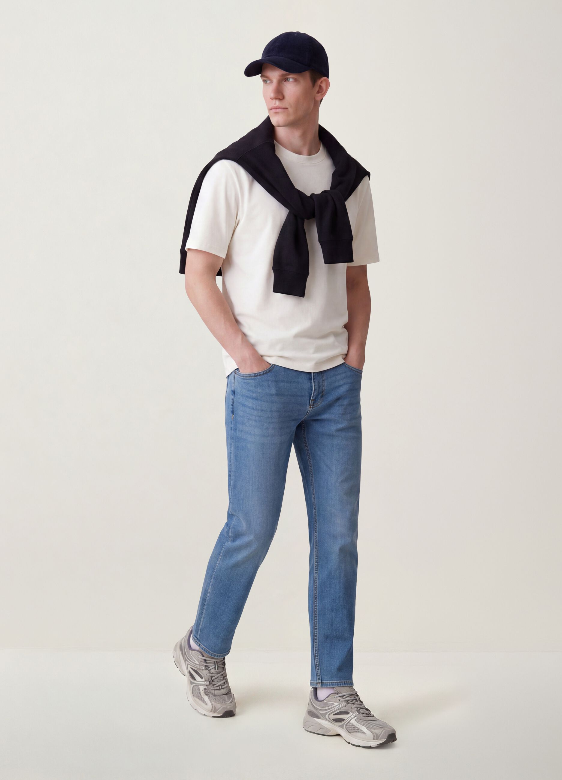 Hellblaue Comfort-Fit-Jeans aus Stretch-Baumwolle