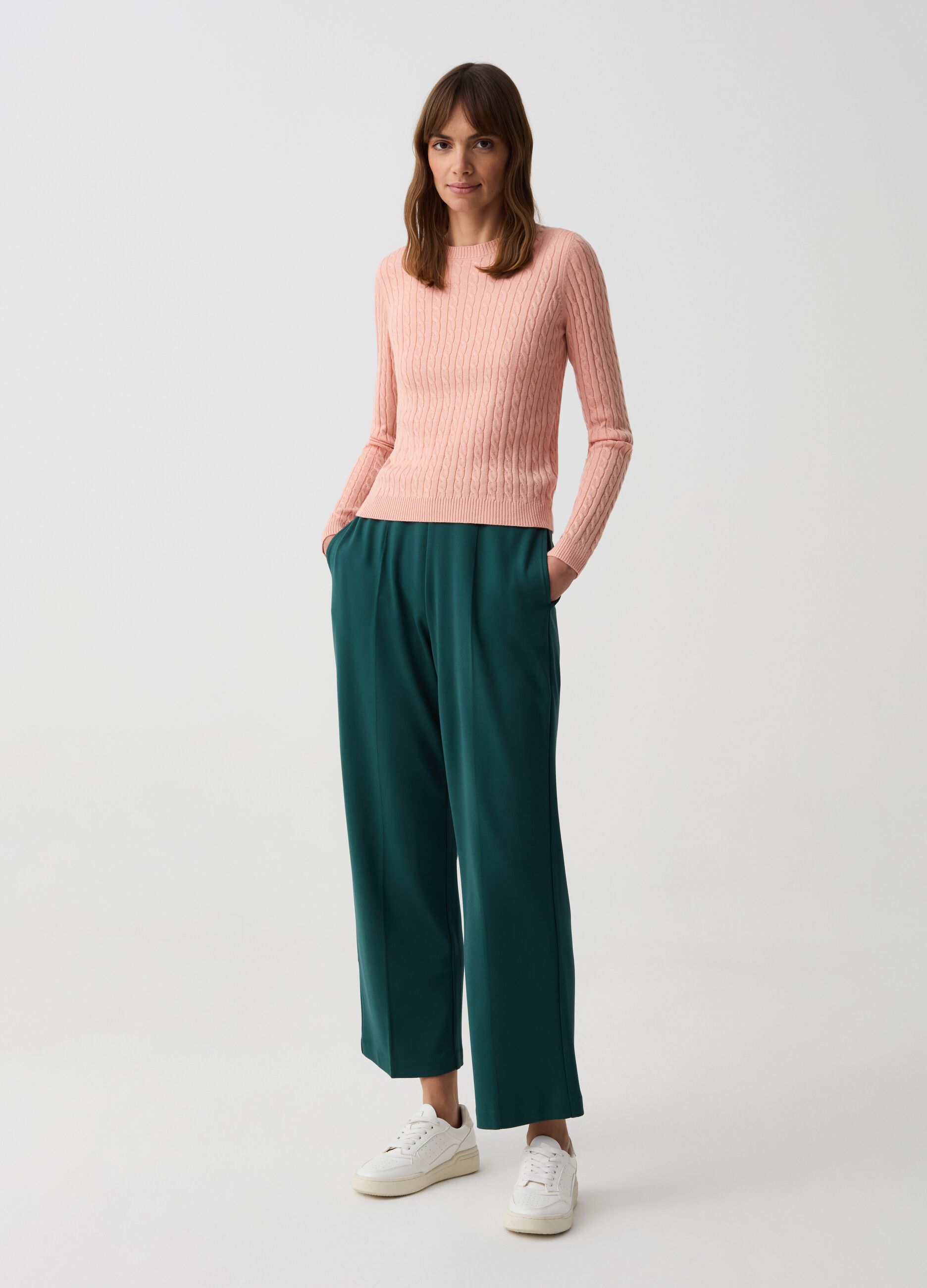 Cropped leggings with Milano stitch and darts