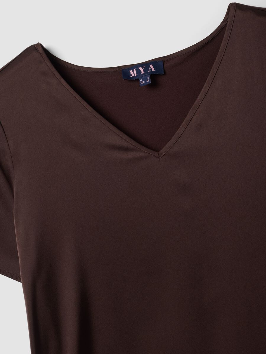 Brown satin stretch V-neck blouse, regular fit_5
