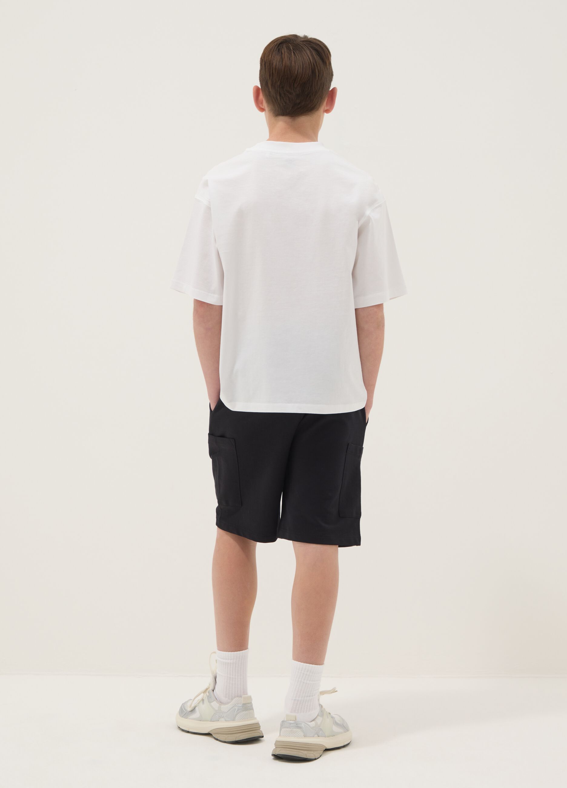 Schwarz-weisses Jungen-Set aus reiner Baumwolle mit Print, Oversize-Passform