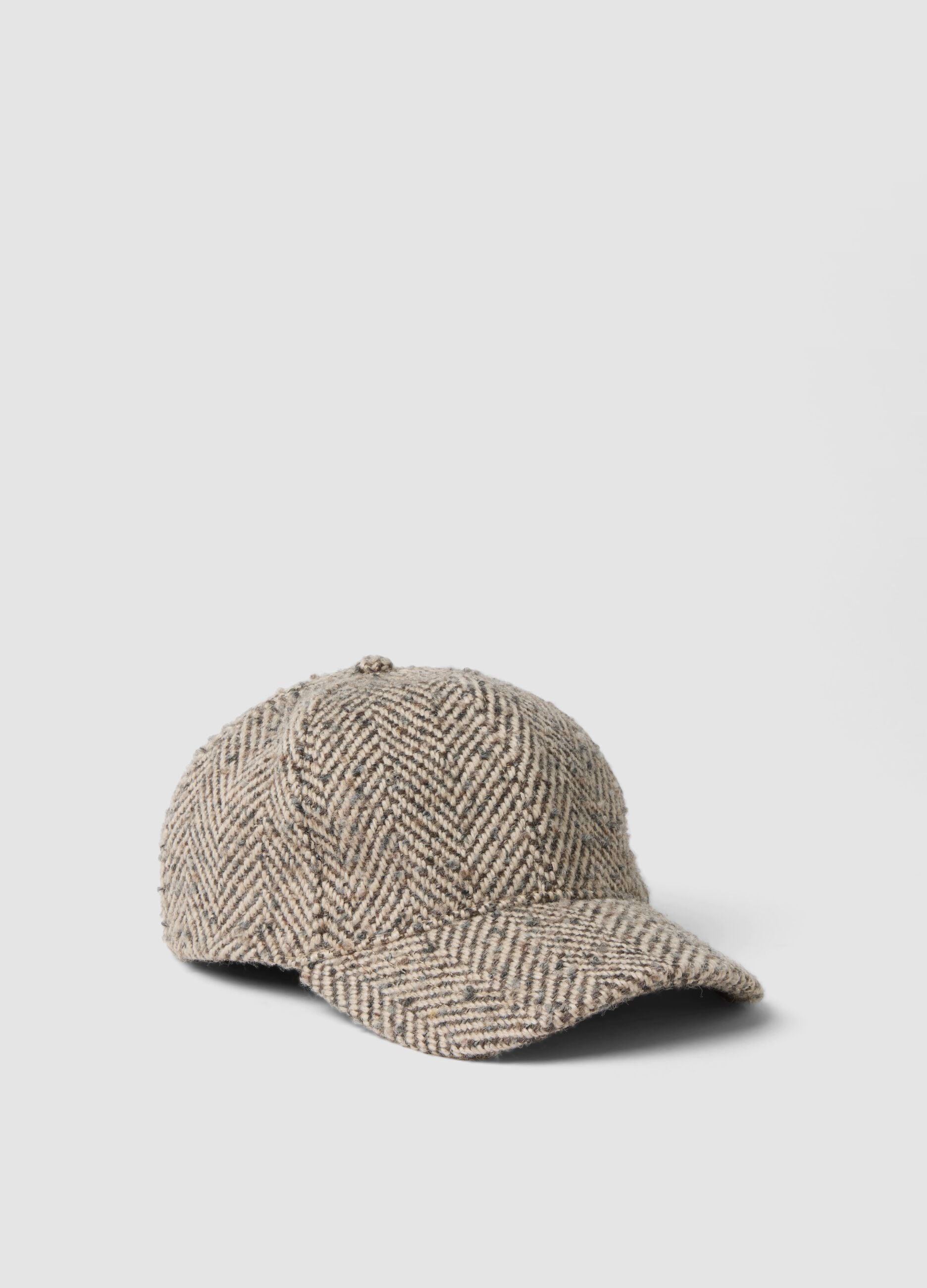 Beige wool-blend cap with patterned design