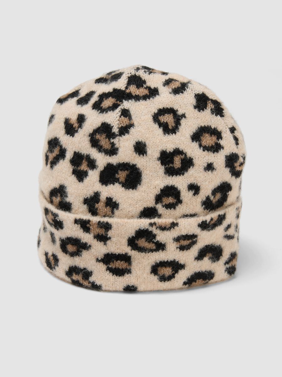 Cappello beige in lana elasticizzato con fantasia animalier_2