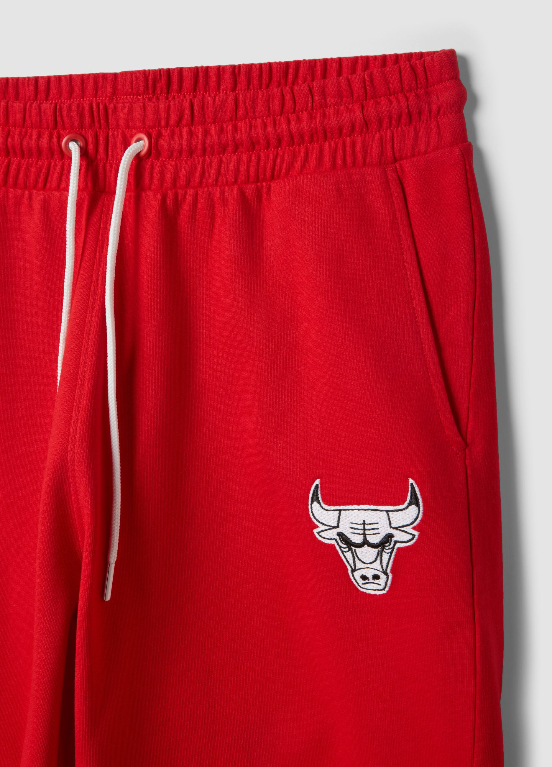 Rote Sportshorts aus Baumwollmischung mit Chicago Bulls Logo