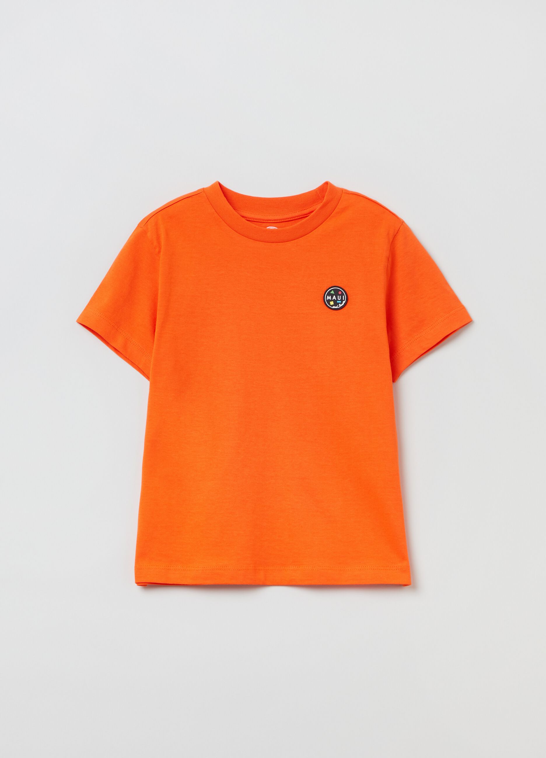 T-shirt with Maui and Sons logo patch