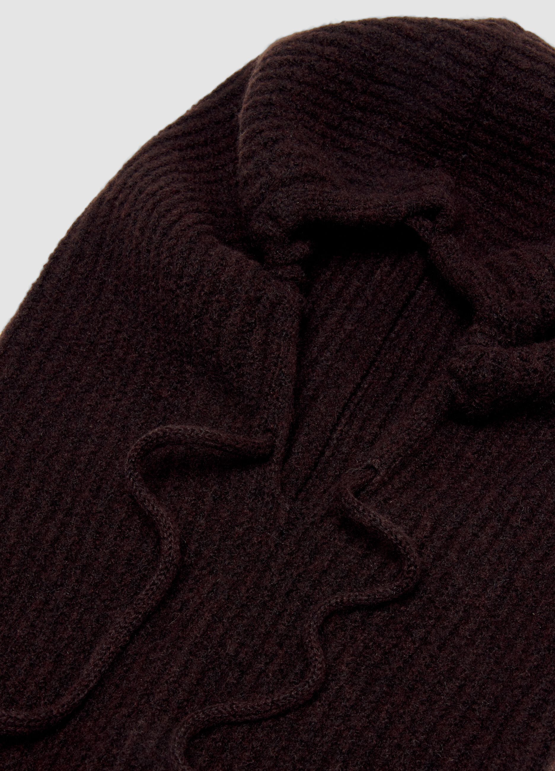 Braune Balaclava aus elastischer Wolle in Jerseystrick