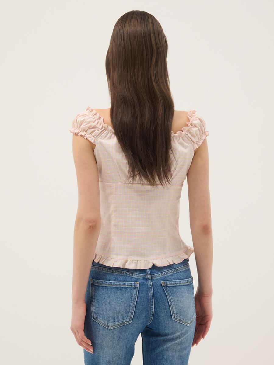 Pink organic cotton blouse with buttons and ruffles_3