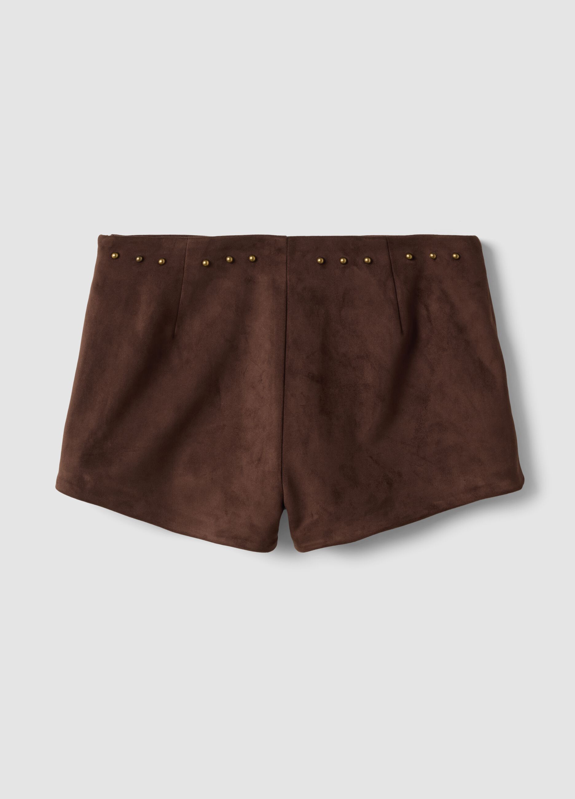 Braune Mini-Shorts aus Stretchmaterial mit Nieten