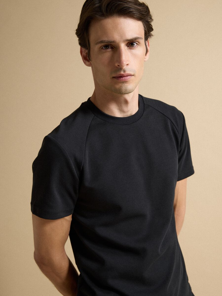 Black breathable, quick-dry cotton-blend T-shirt_1