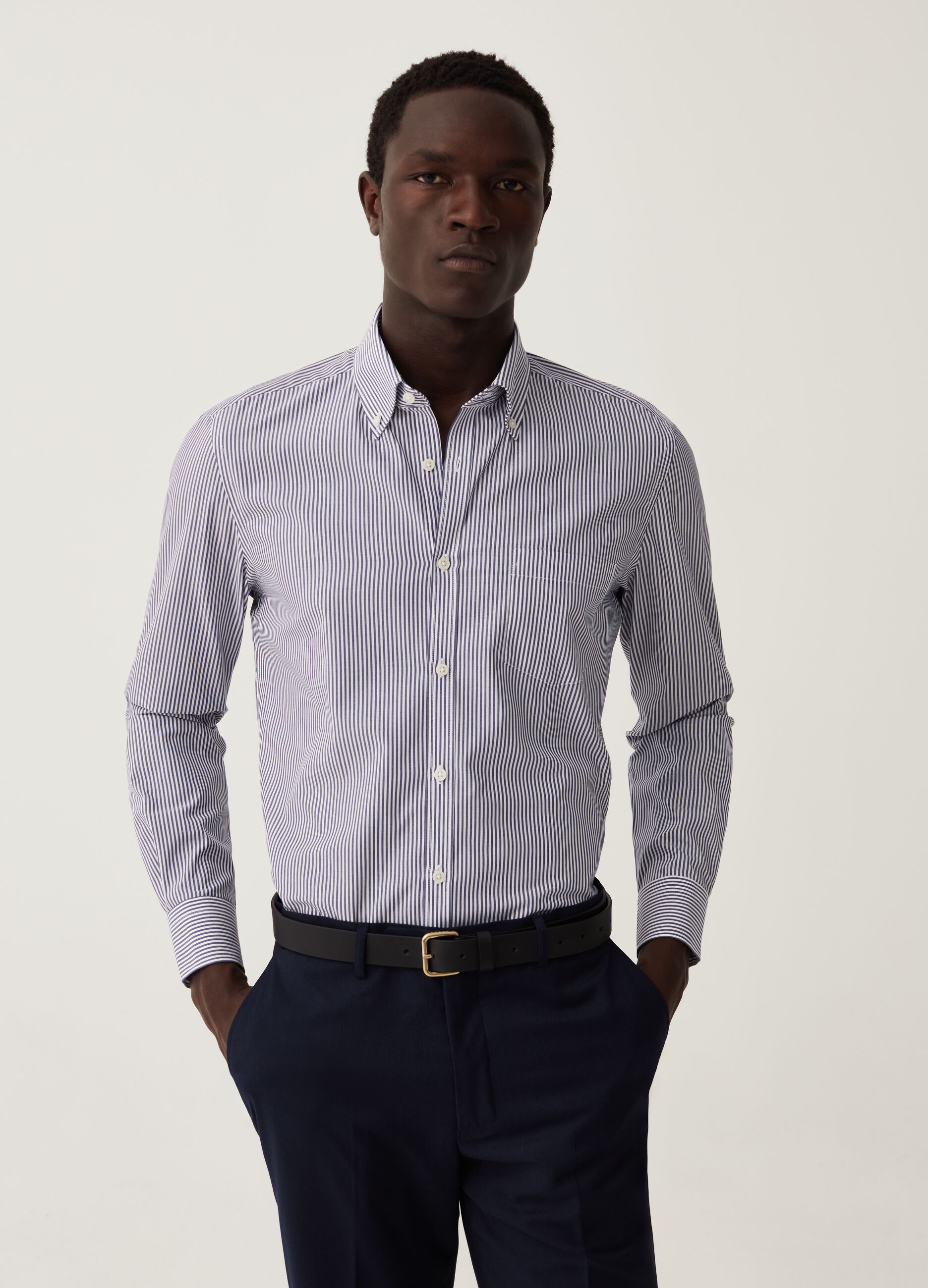 Slim-fit shirt with thin striped and pocket_0
