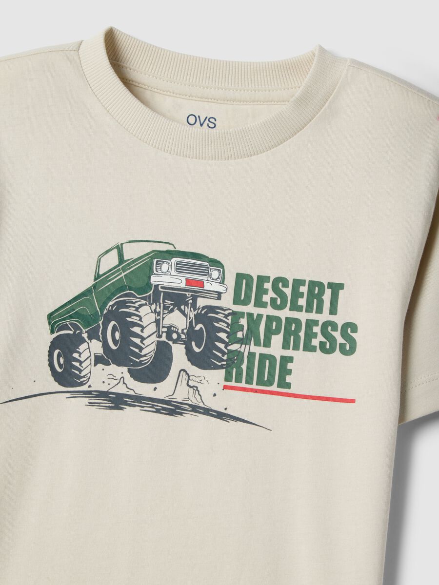 Beige regular fit pure cotton T-shirt for children with print_2
