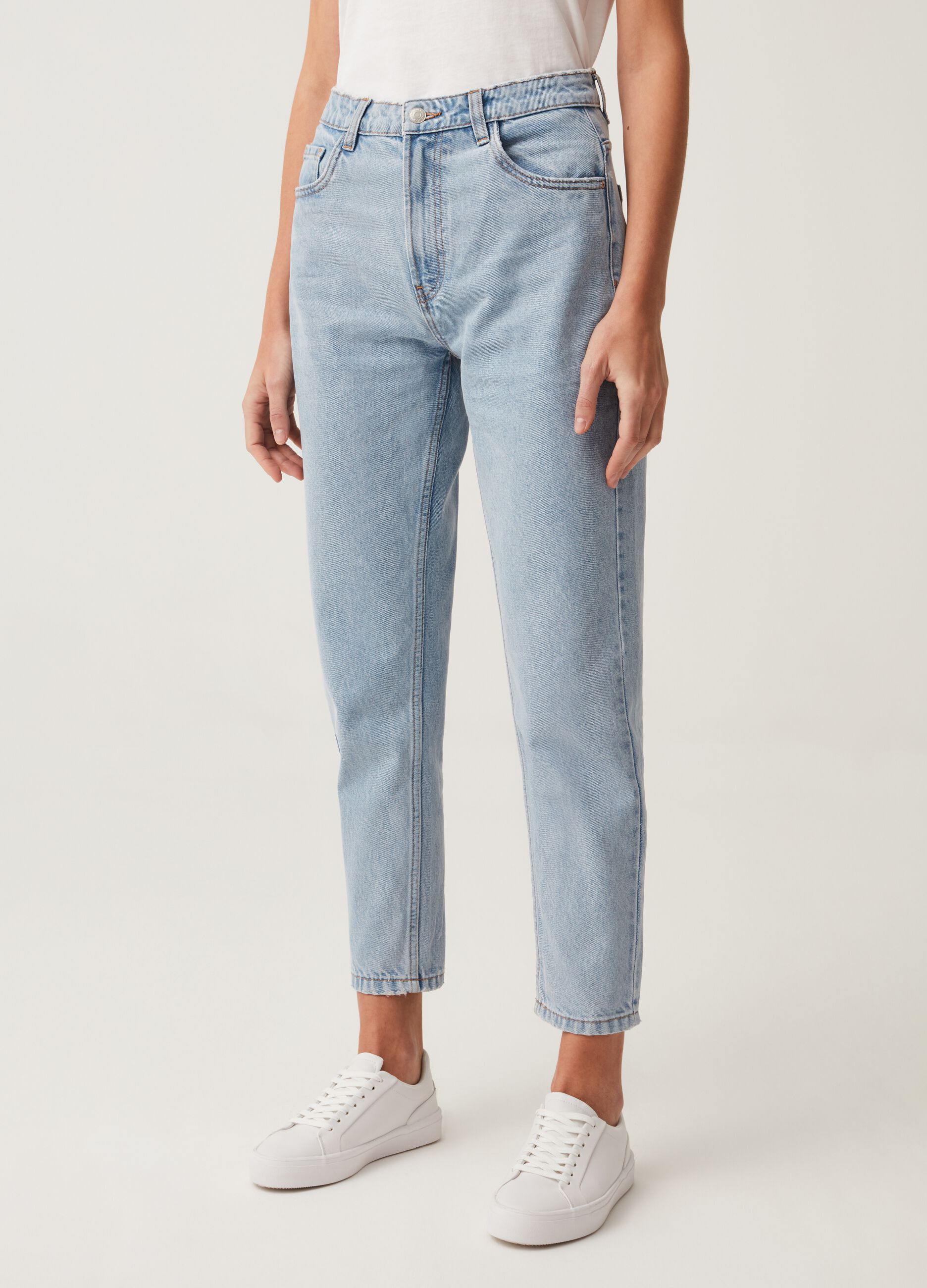 Mum-fit jeans with five pockets