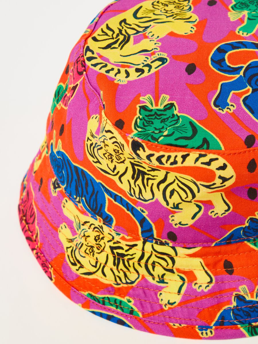 Fishing hat with tigers print_1