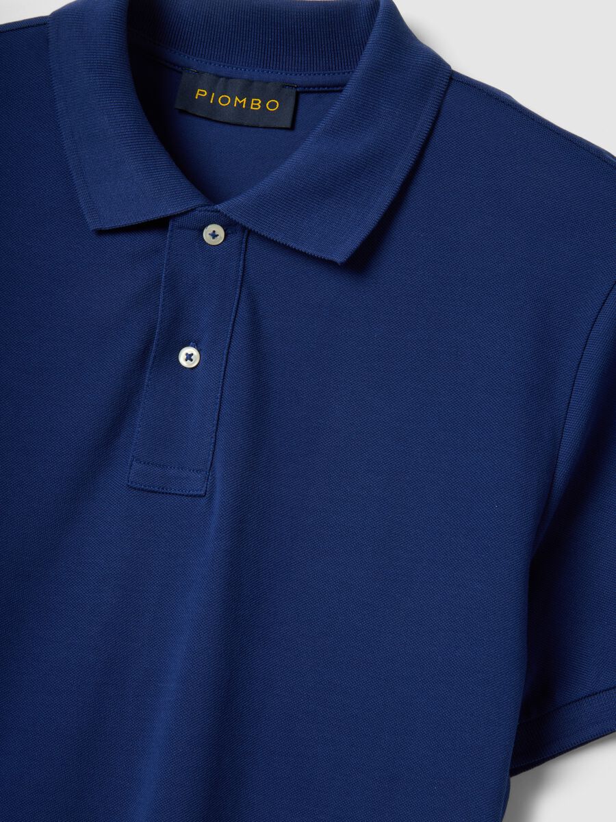 Kurzarm-Polo aus reinem blauen Baumwolle im Regular Fit_5