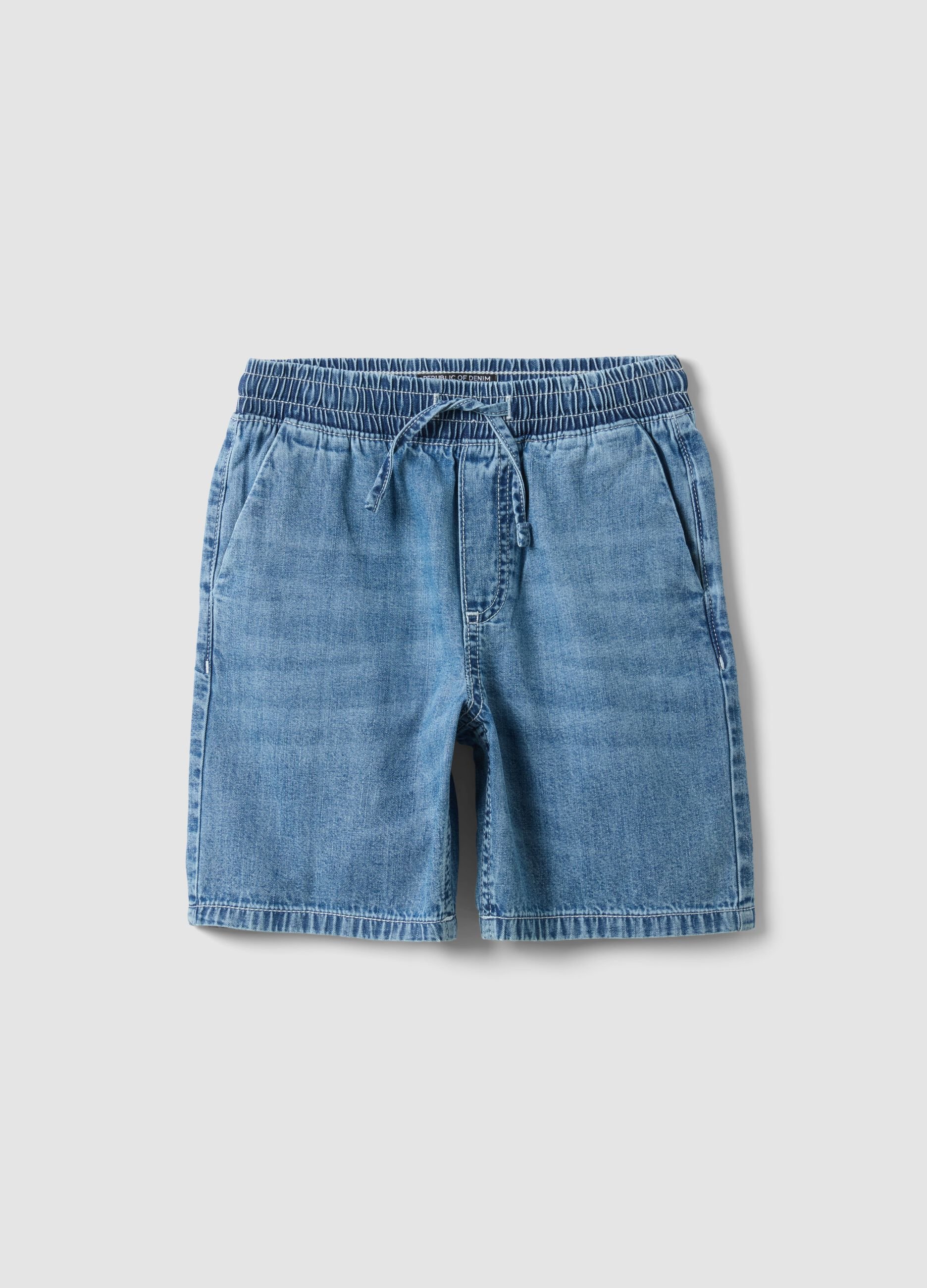 Boys&rsquo; blue denim shorts in 100% cotton, straight fit