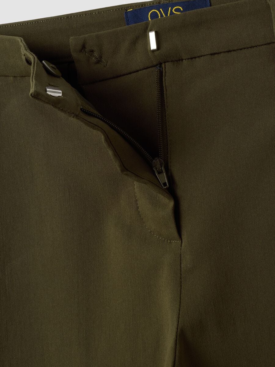Green slim-fit stretch viscose chino trousers_5
