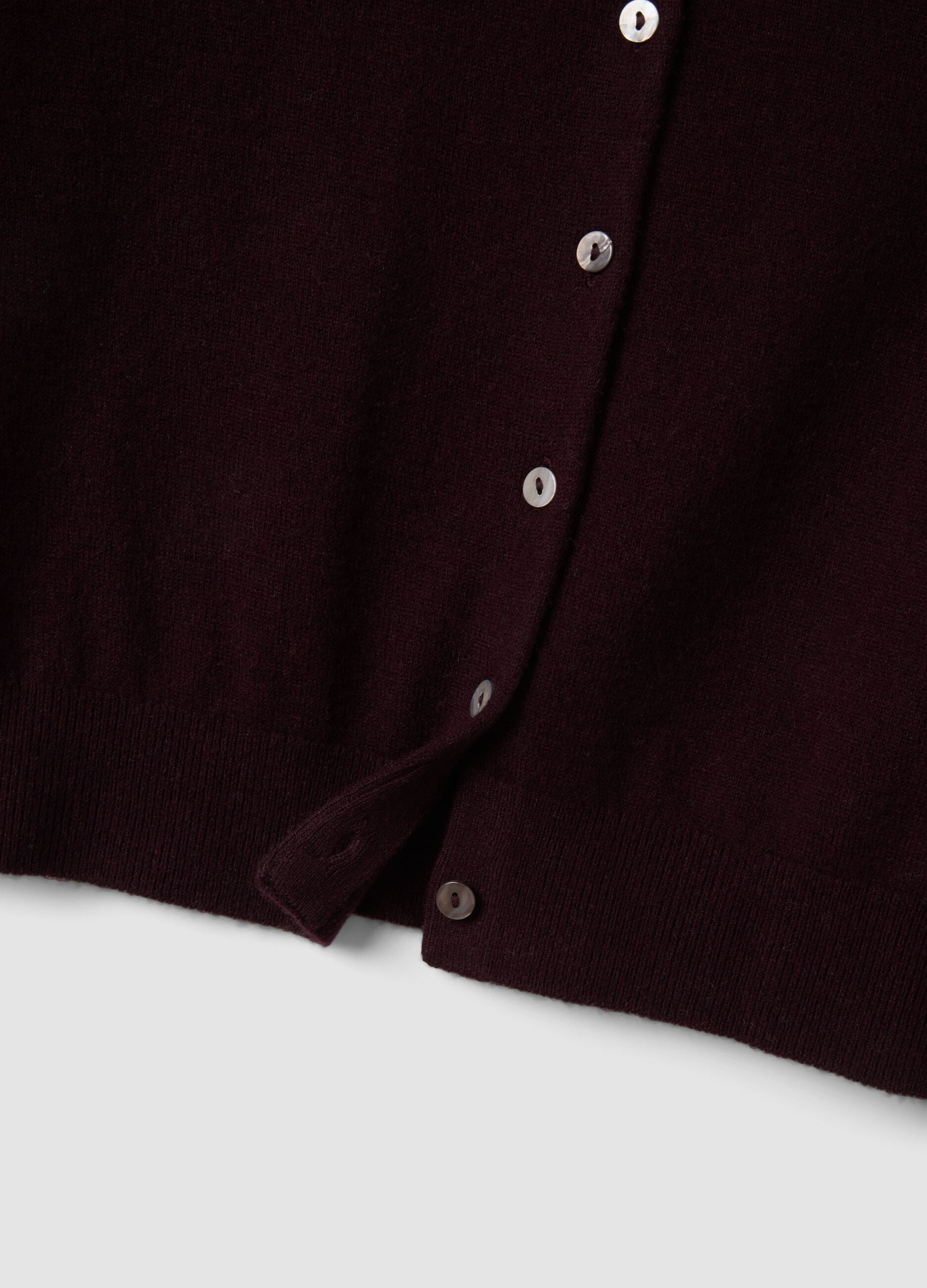 Cardigan viola in pura lana con girocollo e bottoni regular fit
