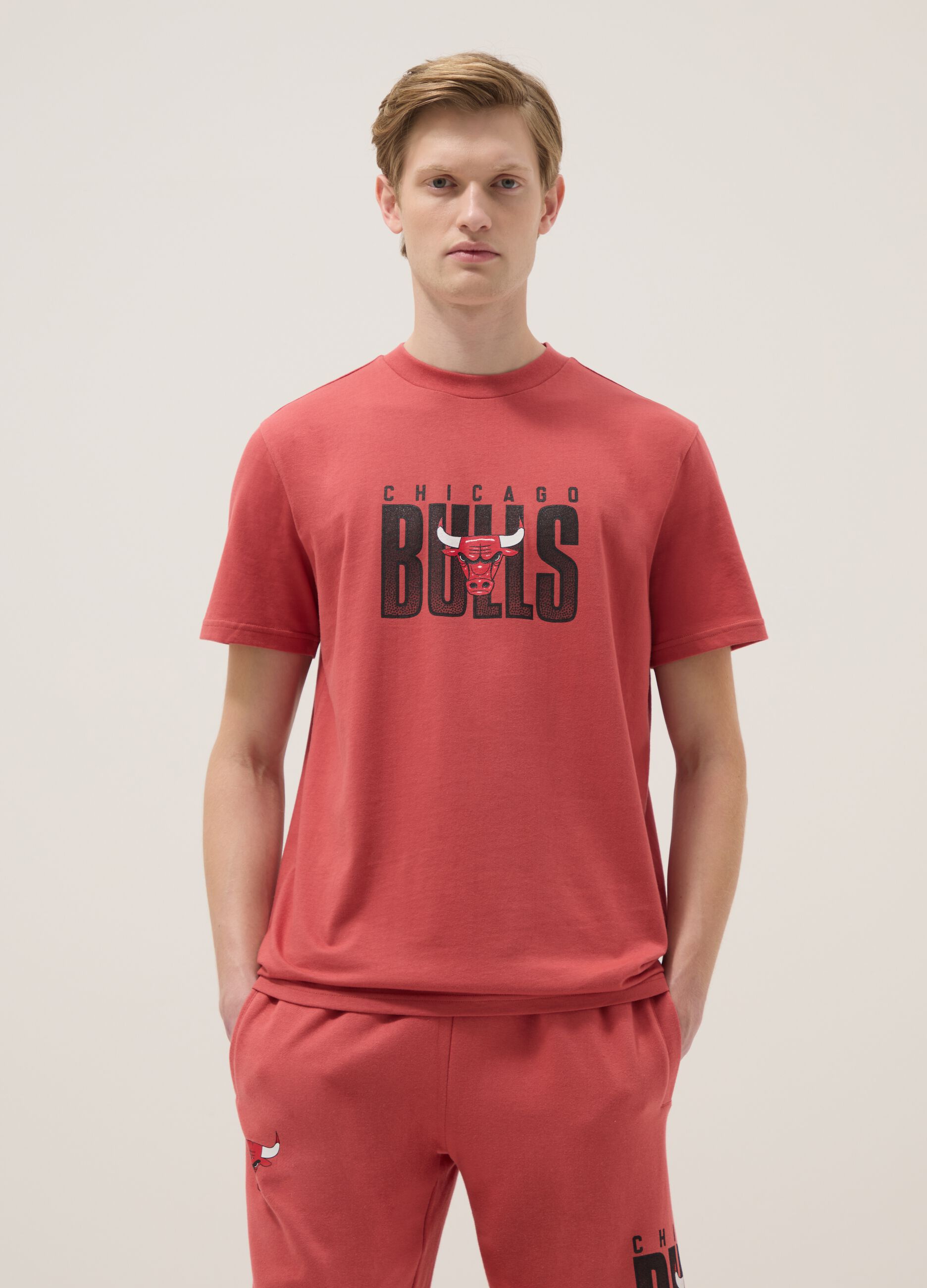 Red pure cotton regular fit T-shirt with Chicago Bulls print