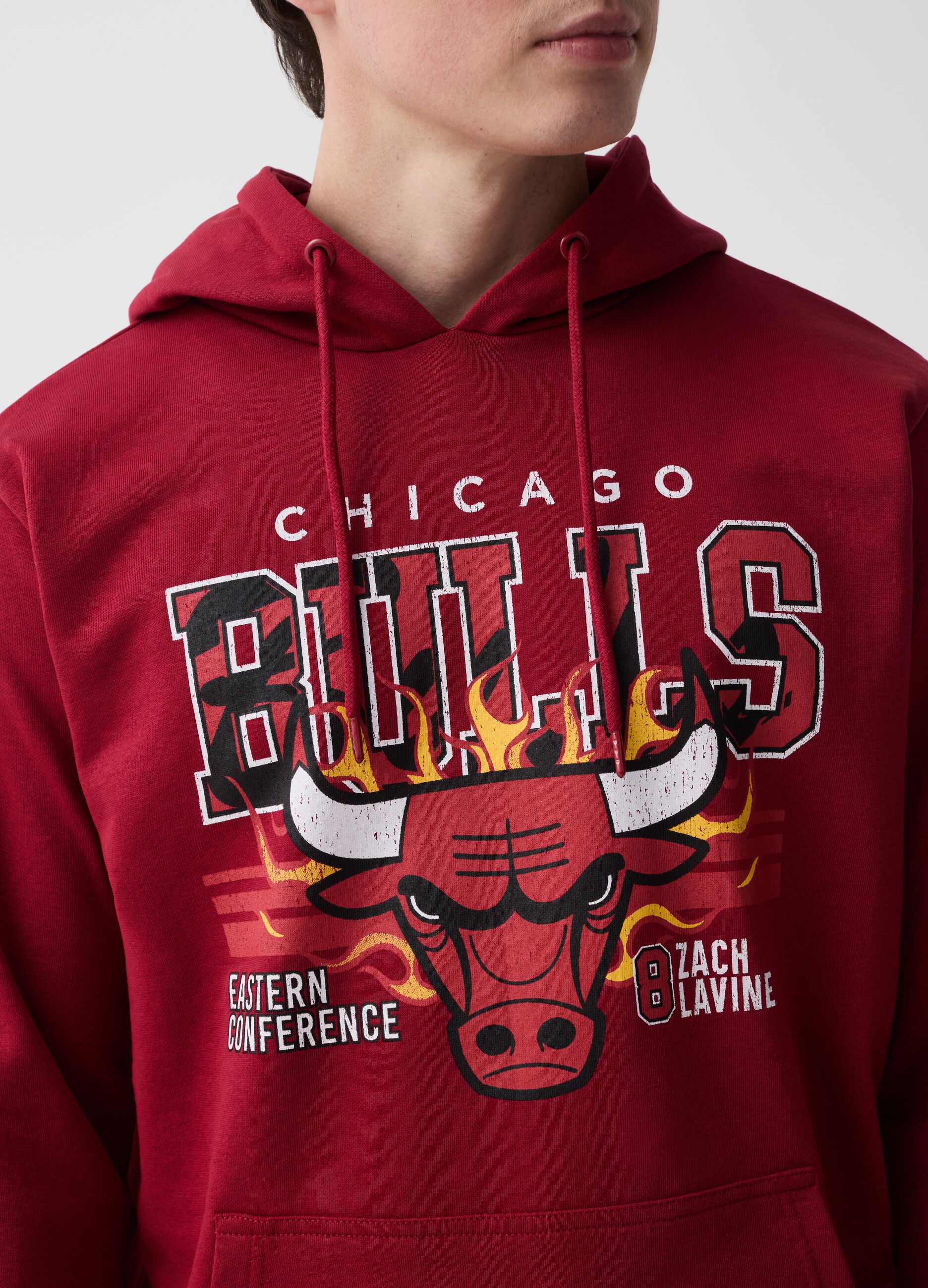 Sweatshirt with hood and NBA Chicago Bulls print