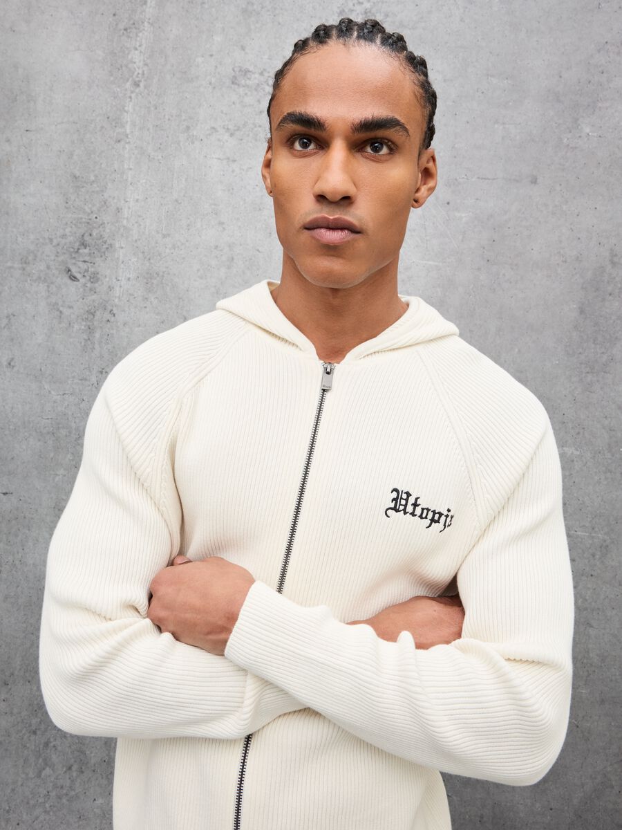 Camisola de Capuz em Malha Canelada Branca_3