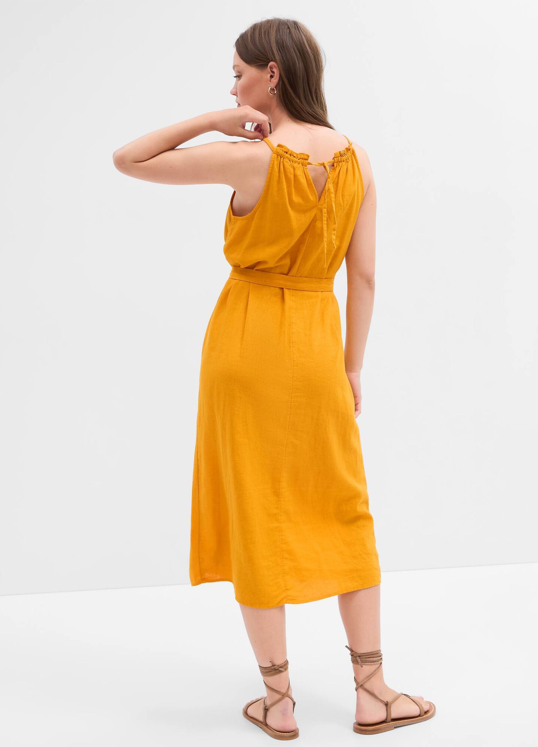 Midi dress in linen and viscose with halter neck