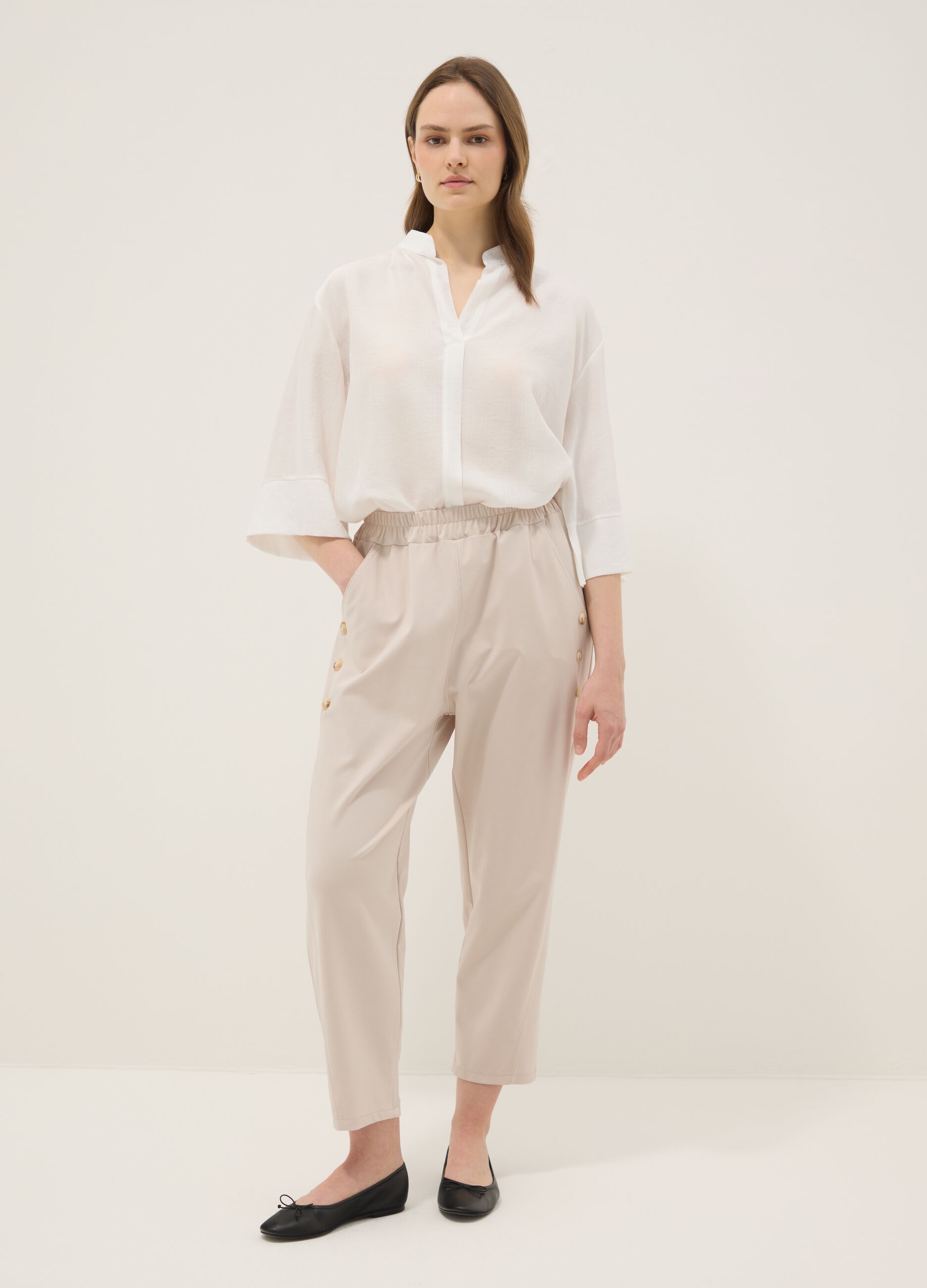 Beige Regular-Fit-Hose aus Stretch-Baumwolle mit elastischem Bund