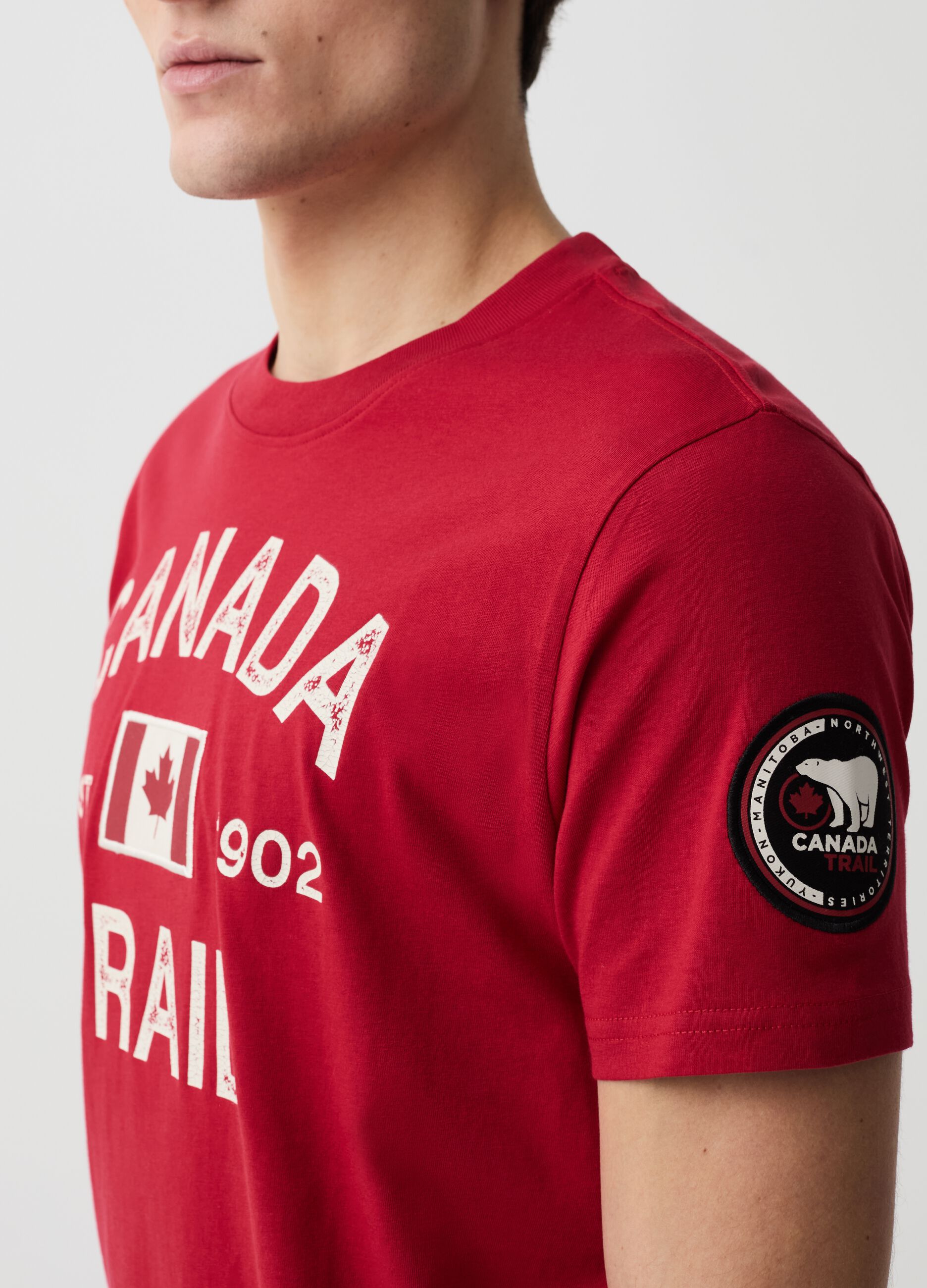 T-shirt with Canada Trail print