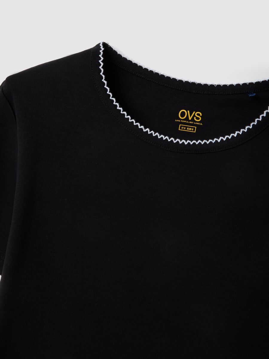 Black pure cotton regular fit T-shirt with contrast stitching_1