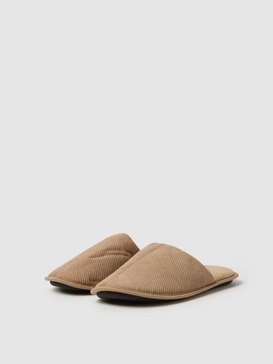 Beige slippers_1
