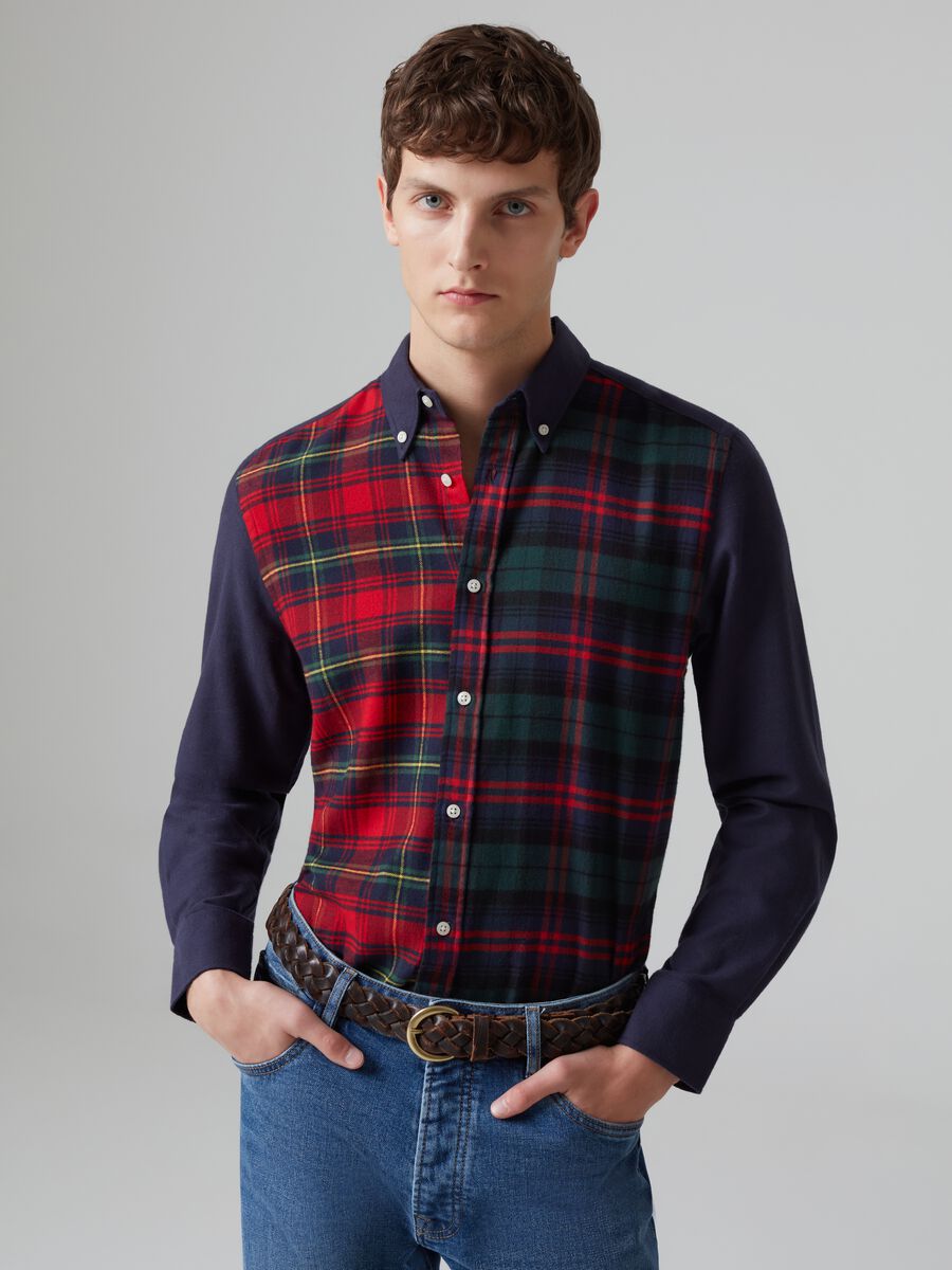 Flannel shirt with tartan pattern_0