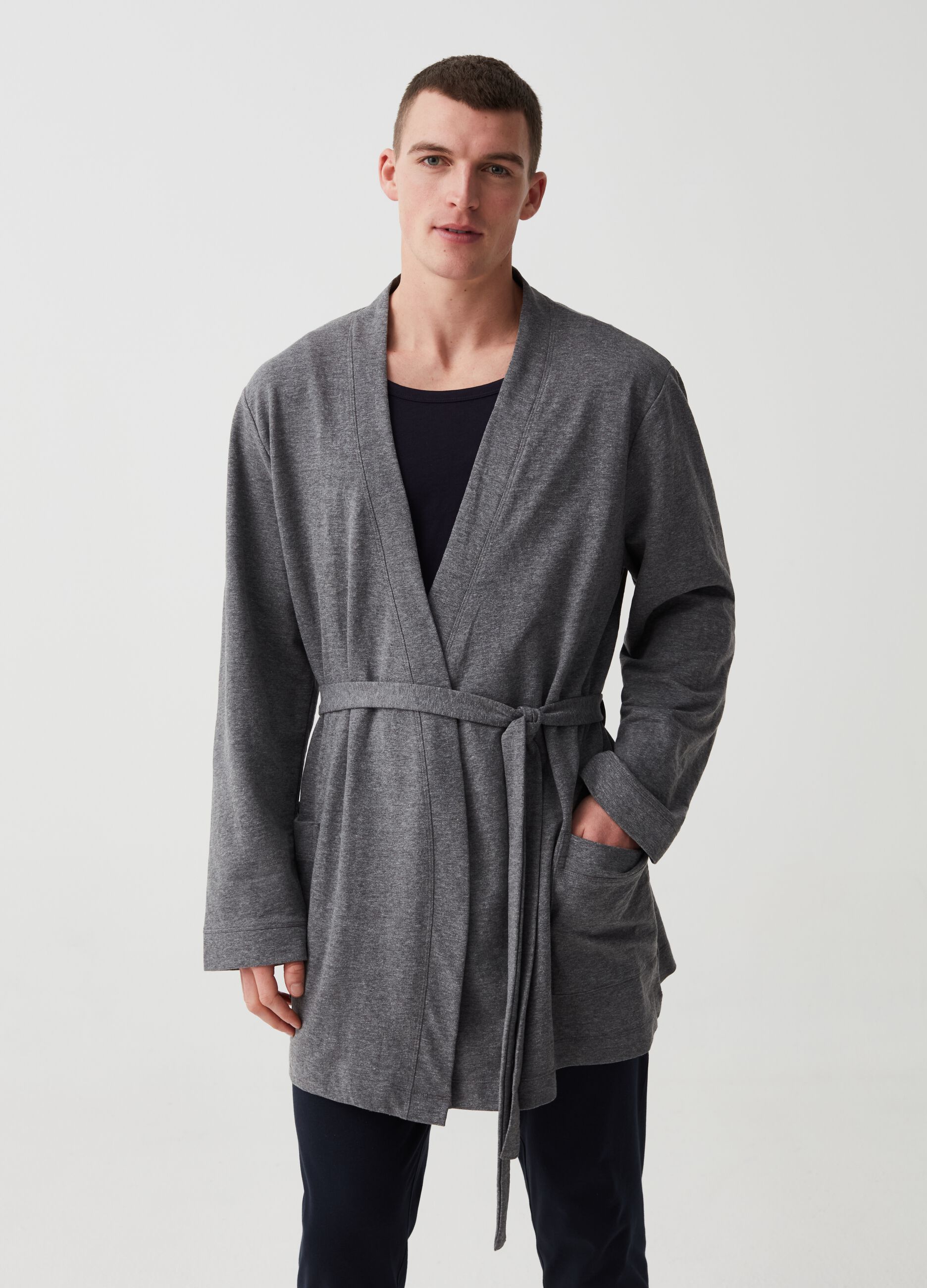 Short robe with pockets and belt