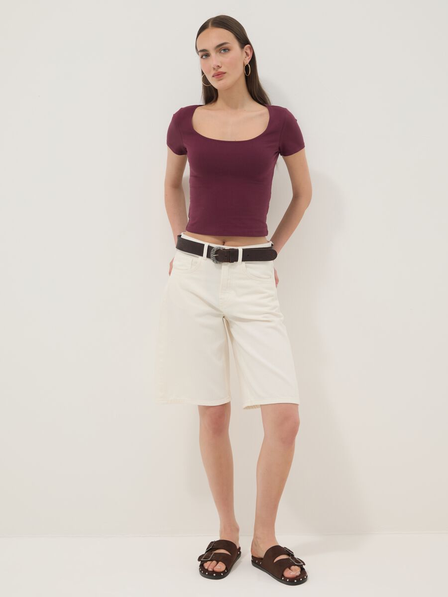 Camiseta morada de algod&oacute;n el&aacute;stico con escote cuadrado_2