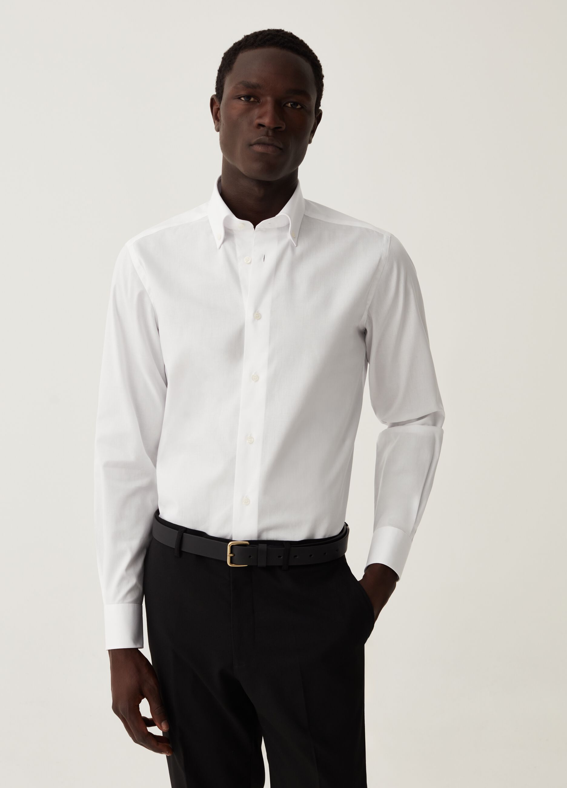 Slim-fit shirt with in cotton with button-down collar_1