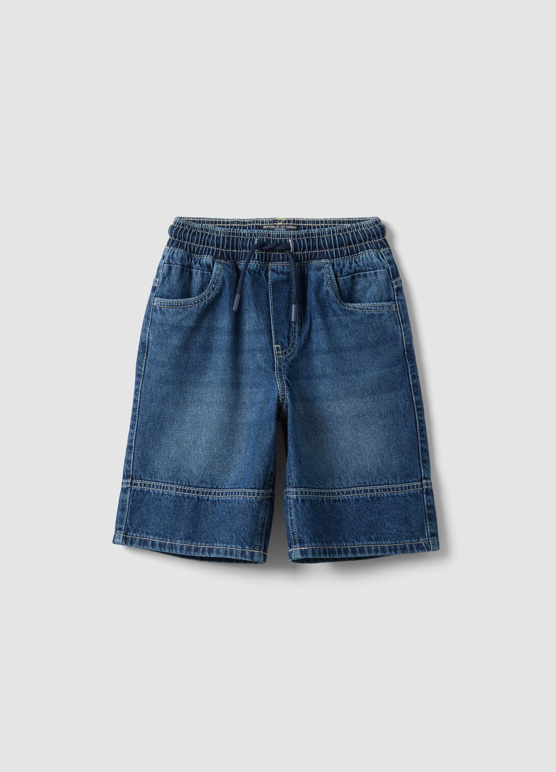 Boys&rsquo; blue denim shorts in 100% cotton, regular fit